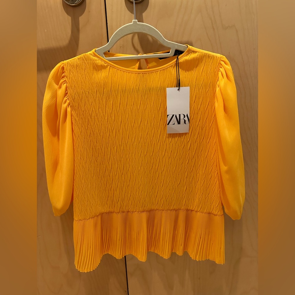 Zara yellow blouse NWT size small